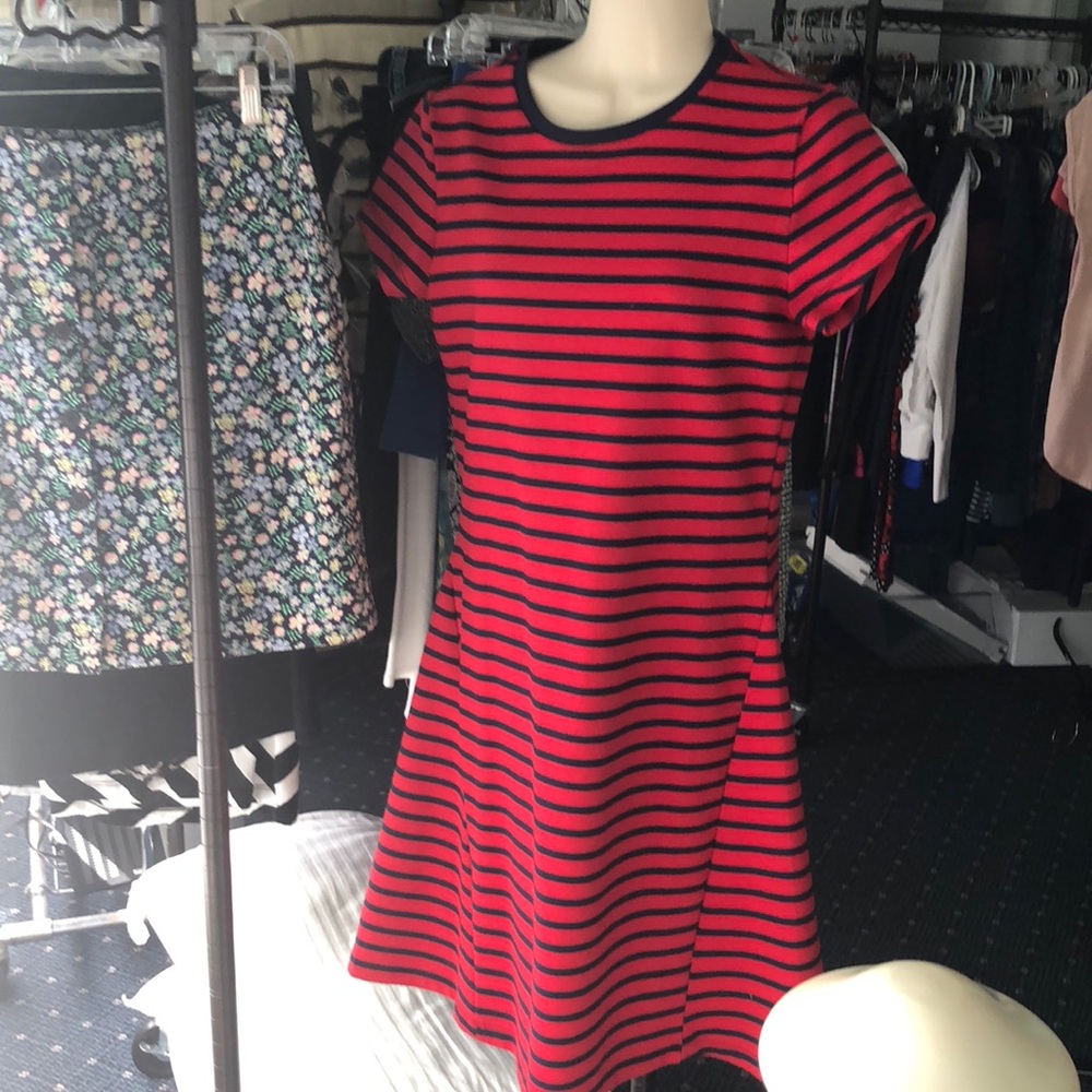 Cute Casual Dress!! Fits great!